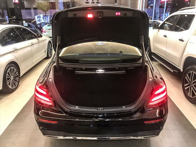 【佳德汽車】BENZ E300  第9張相片