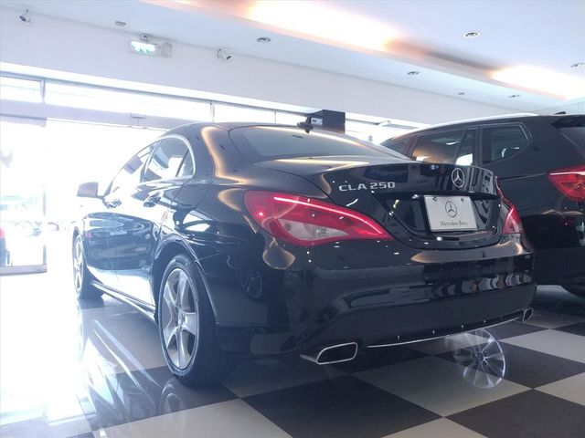 【佳德汽車】BENZ CLA250  第3張相片
