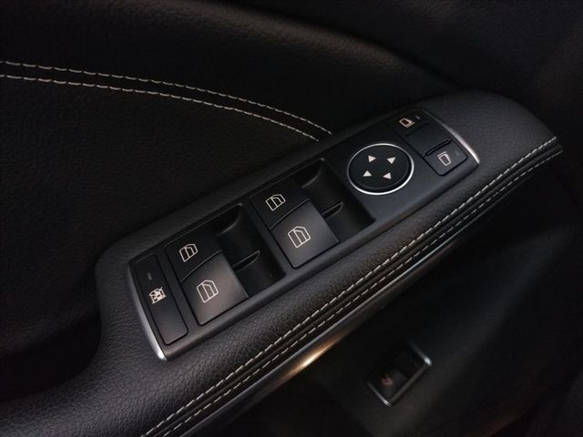 【佳德汽車】BENZ CLA250  第8張相片