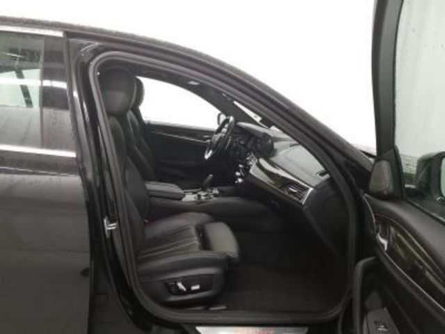 【佳德汽車】BMW 530XI  第10張相片
