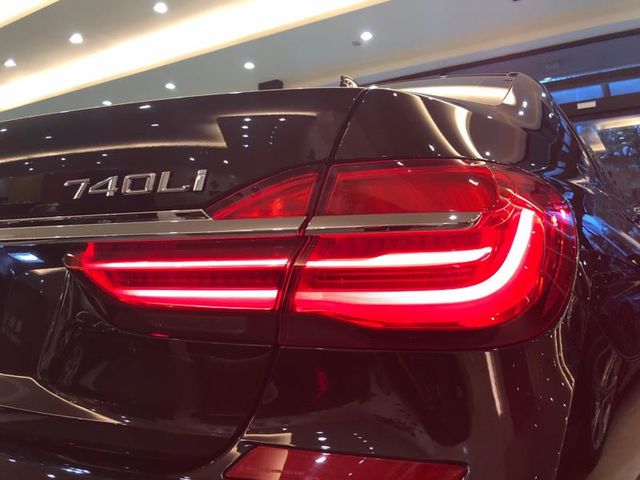 【佳德汽車】BMW 740LI  第6張相片