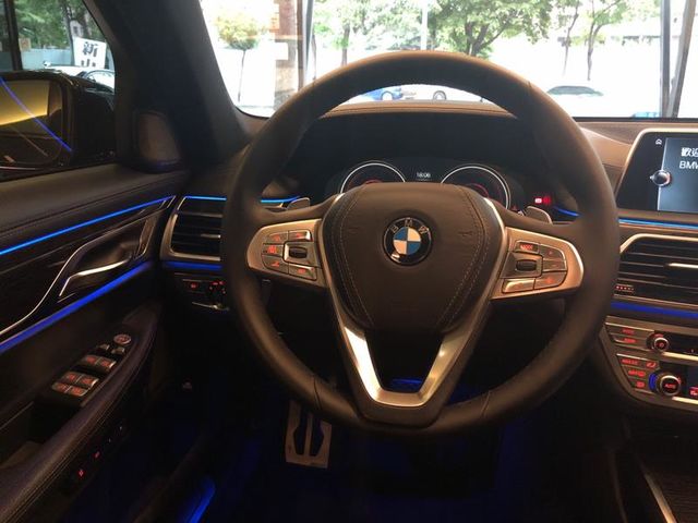 【佳德汽車】BMW 740LI  第16張相片