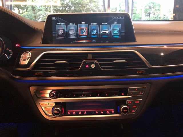 【佳德汽車】BMW 740LI  第29張相片