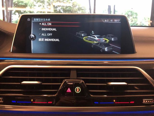 【佳德汽車】BMW 740LI  第32張相片