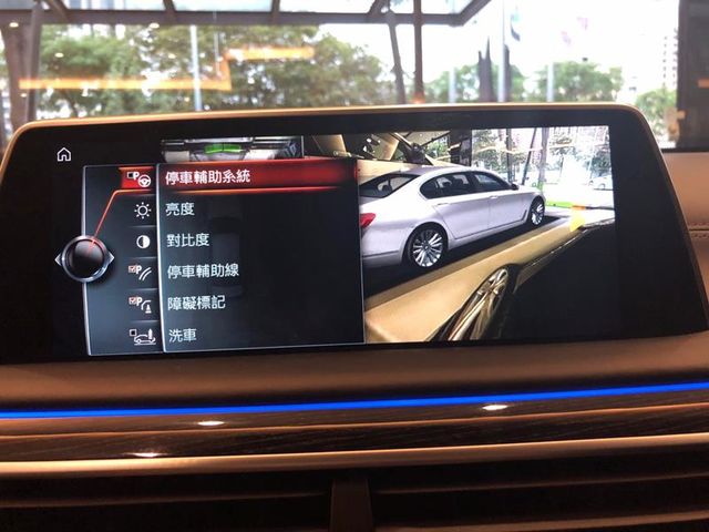 【佳德汽車】BMW 740LI  第36張相片