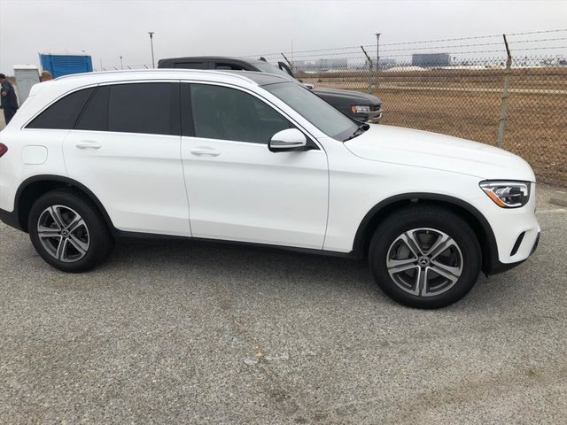 【佳德汽車】BENZ GLC300  第3張相片