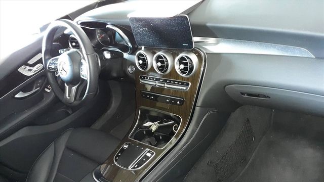 【佳德汽車】BENZ GLC300  第6張相片