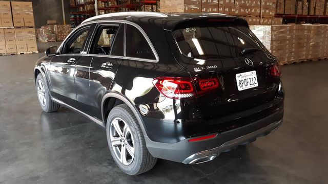 【佳德汽車】BENZ GLC300  第9張相片