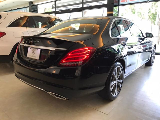 【佳德汽車】BENZ C300  第6張相片