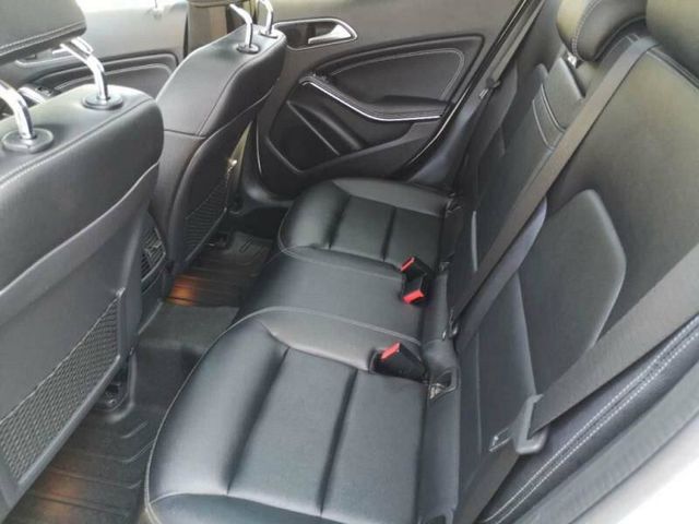【佳德汽車】BENZ GLA250W4  第8張相片