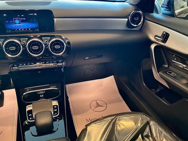 【佳德汽車】BENZ A220  第11張相片