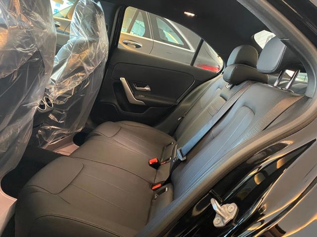 【佳德汽車】BENZ A220  第25張相片