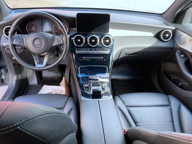 【佳德汽車】BENZ GLC300 斜背  第9張相片