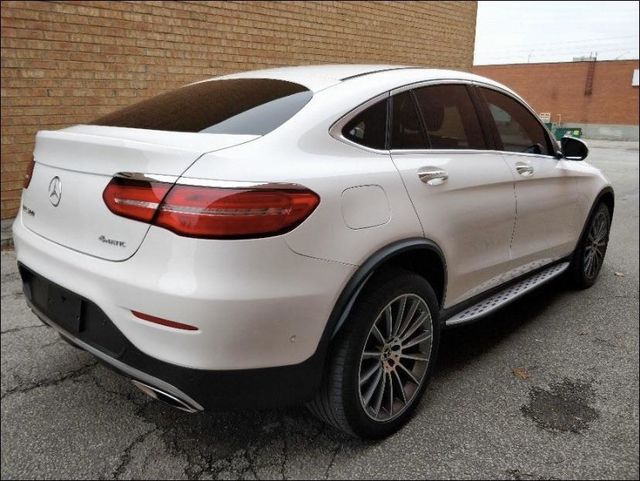 【佳德汽車】BENZ GLC300 斜背  第7張相片