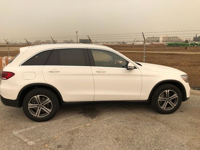 【佳德汽車】BENZ GLC300  第3張相片