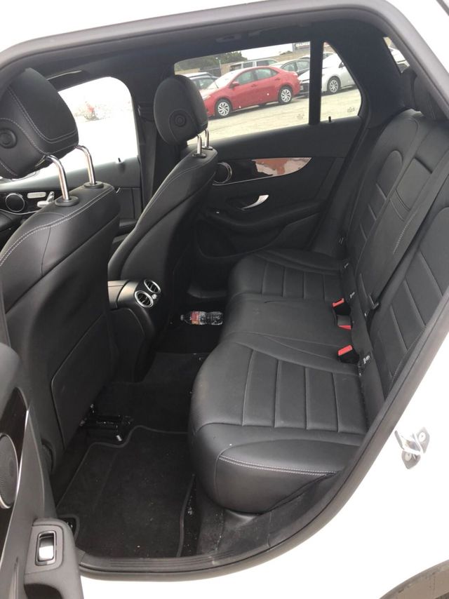【佳德汽車】BENZ GLC300  第7張相片