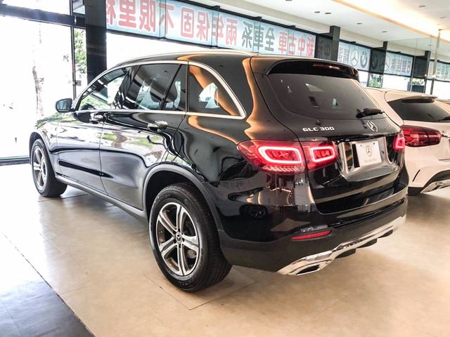 【佳德汽車】BENZ GLC300  第4張相片
