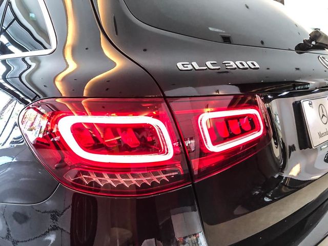 【佳德汽車】BENZ GLC300  第5張相片