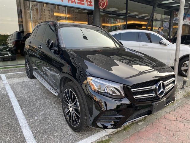 BENZ GLC300  第3張相片