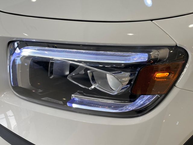【佳德汽車】BENZ GLB250W4  第2張相片