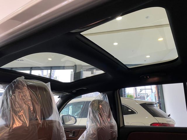 【佳德汽車】BENZ GLB250W4  第7張相片