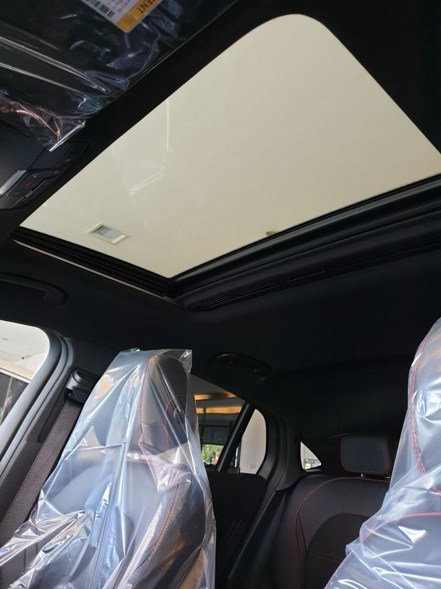 【佳德汽車】BENZ GLC43  第6張相片