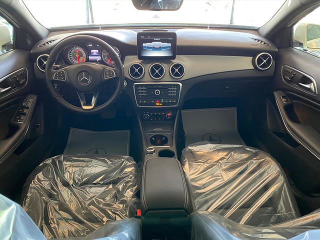 【佳德汽車】BENZ GLA250  第5張相片