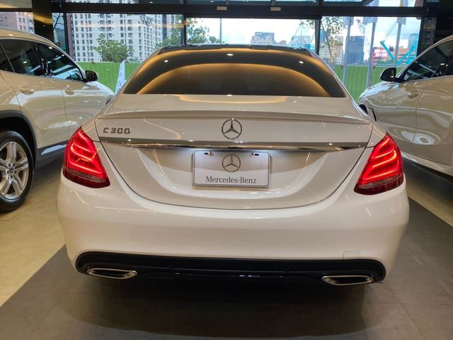 【佳德汽車】BENZ C300  第3張相片