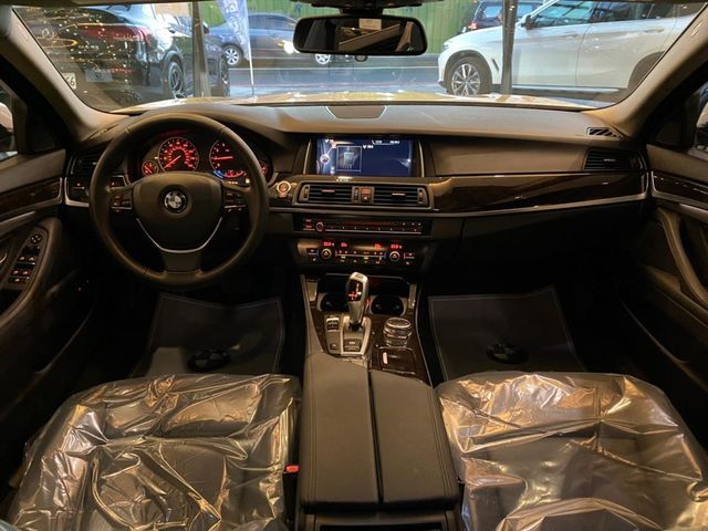 【佳德汽車】BMW 528I  第4張相片