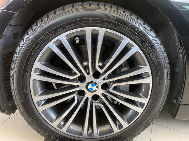 【佳德汽車】BMW 530I  第4張相片