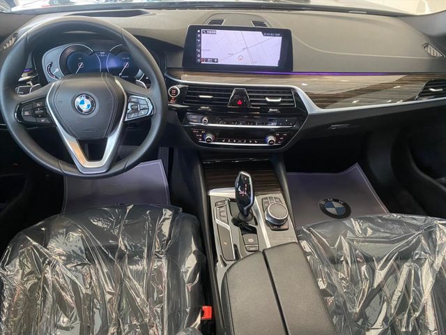 【佳德汽車】BMW 530I  第5張相片