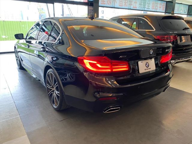 【佳德汽車】BMW 540XI  第3張相片