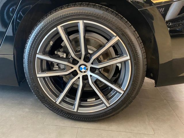 【佳德汽車】BMW 330I  第4張相片
