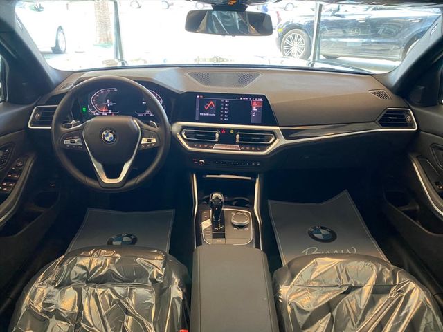 【佳德汽車】BMW 330I  第6張相片
