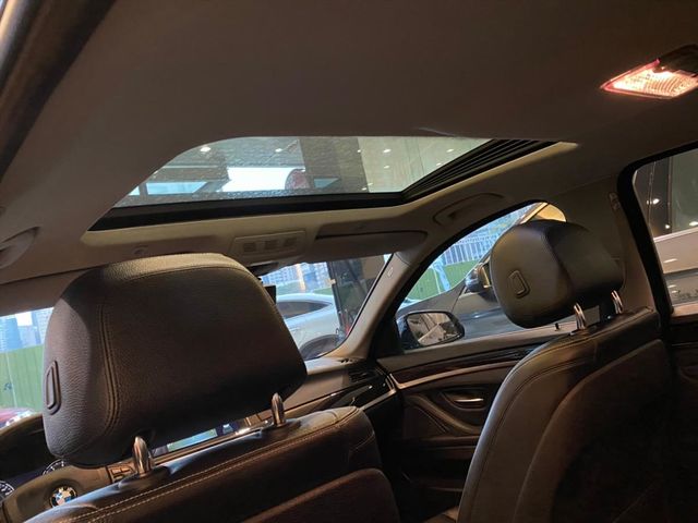 【佳德汽車】BMW 520i  第6張相片