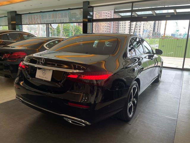 【佳德汽車】BENZ E200  第3張相片