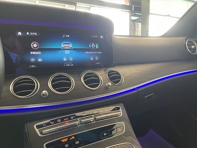 【佳德汽車】BENZ E200  第8張相片