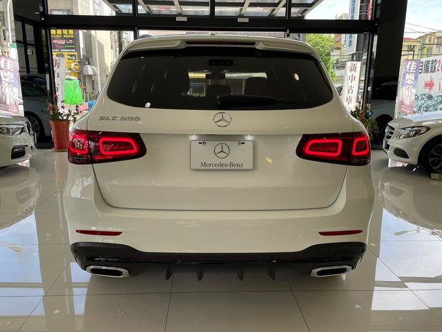 【佳德汽車】BENZ GLC300  第5張相片