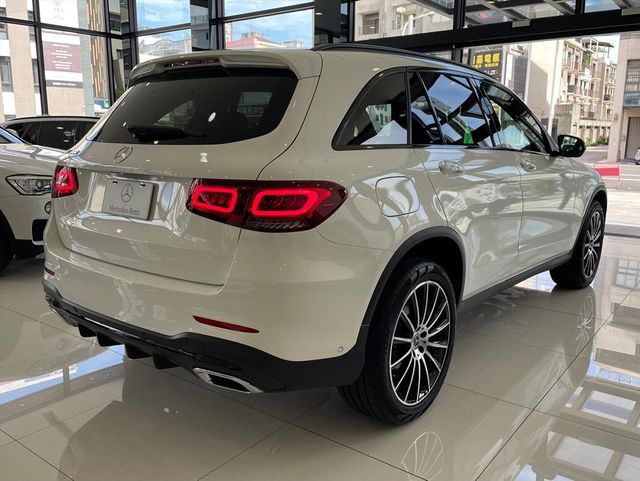 【佳德汽車】BENZ GLC300  第6張相片
