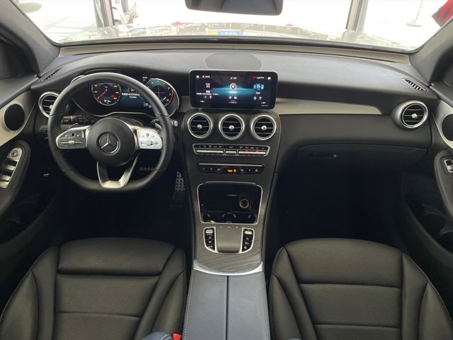 【佳德汽車】BENZ GLC300  第8張相片