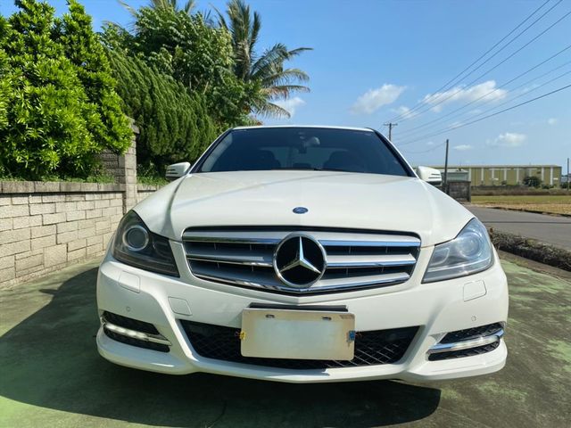 2012年賓士BENZ總代理C200小改  第15張相片
