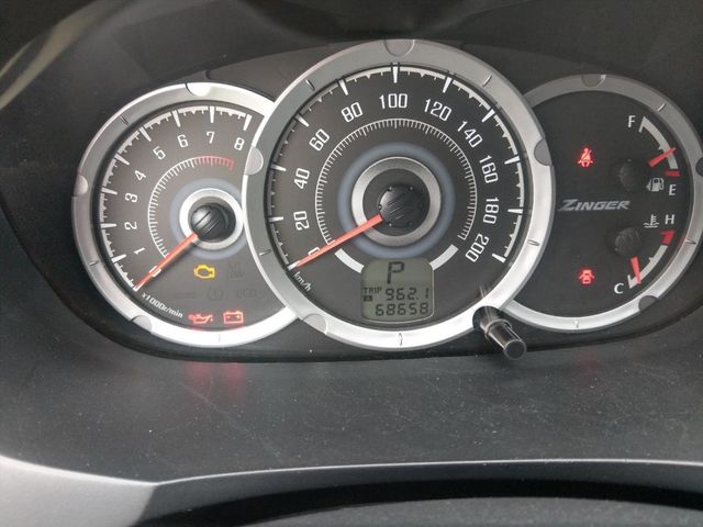 2017年中華勁歌ZINGER商務車  第3張相片