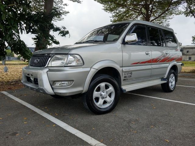 2004年式TOYOTA瑞獅4WD廂式  第1張相片