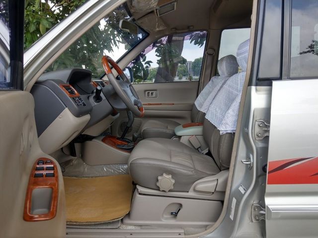 2004年式TOYOTA瑞獅4WD廂式  第4張相片