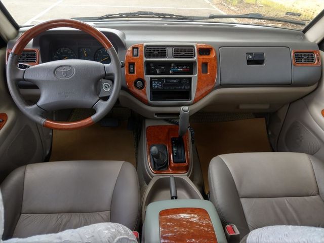2004年式TOYOTA瑞獅4WD廂式  第5張相片
