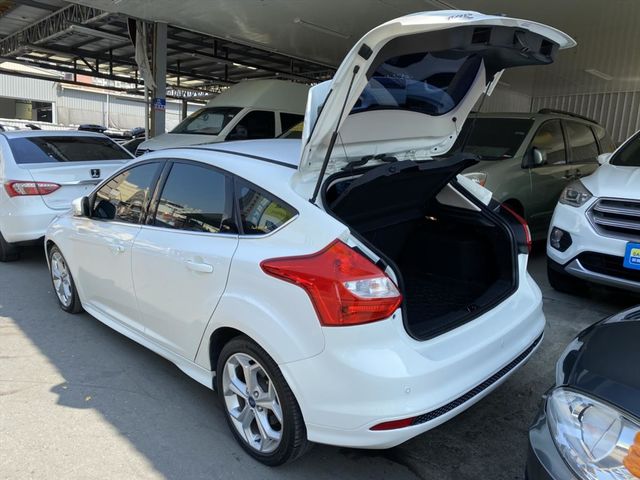 實車實價 0頭款FOCUS2.0S  第11張相片