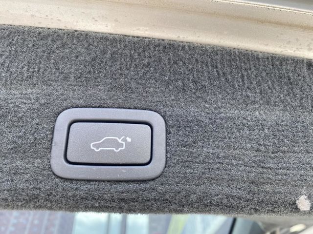 實車實價 0頭款 XC60 AWD  第8張相片