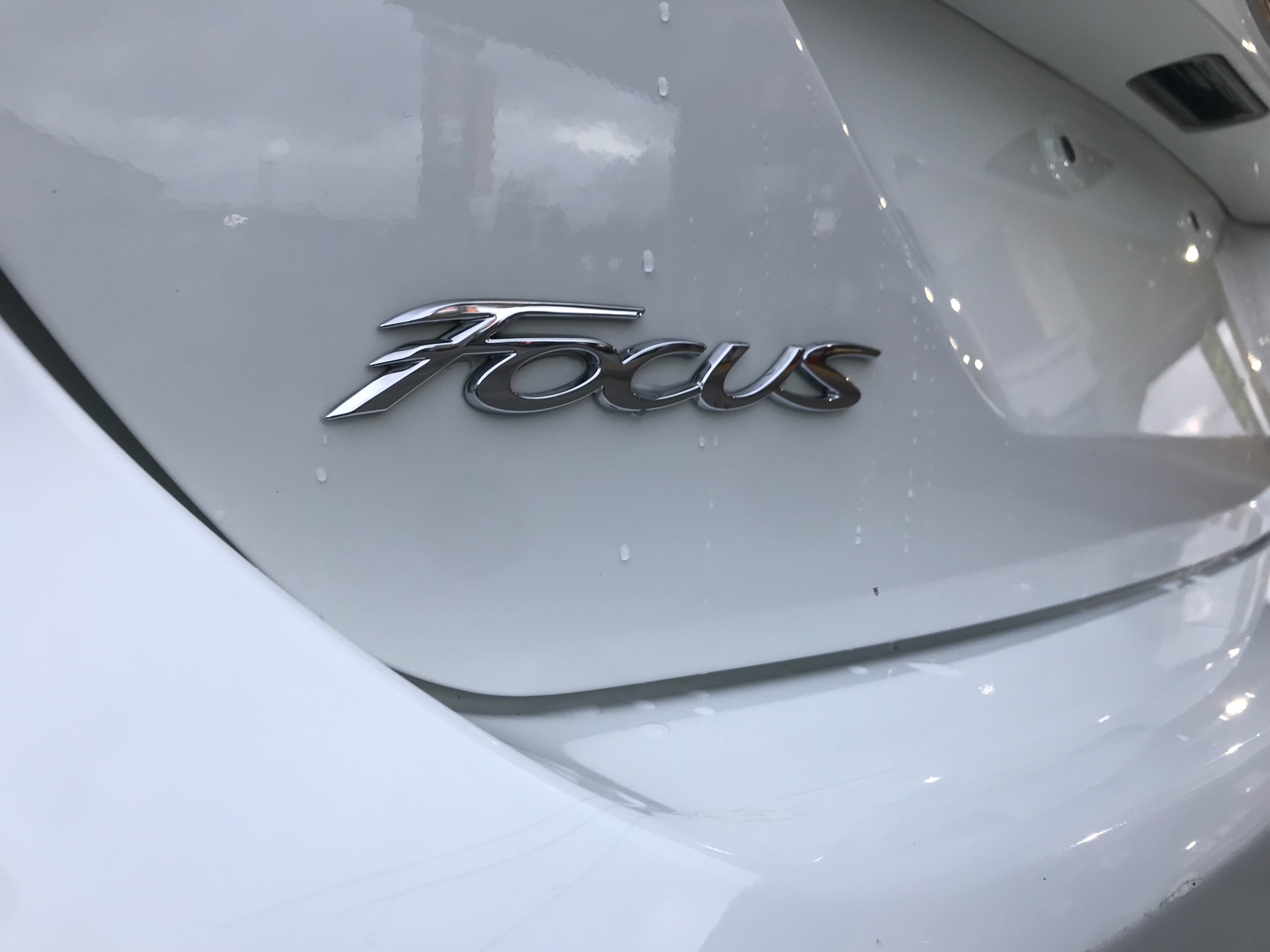 FORD FOCUS 1.6 五門掀背小車  第4張相片