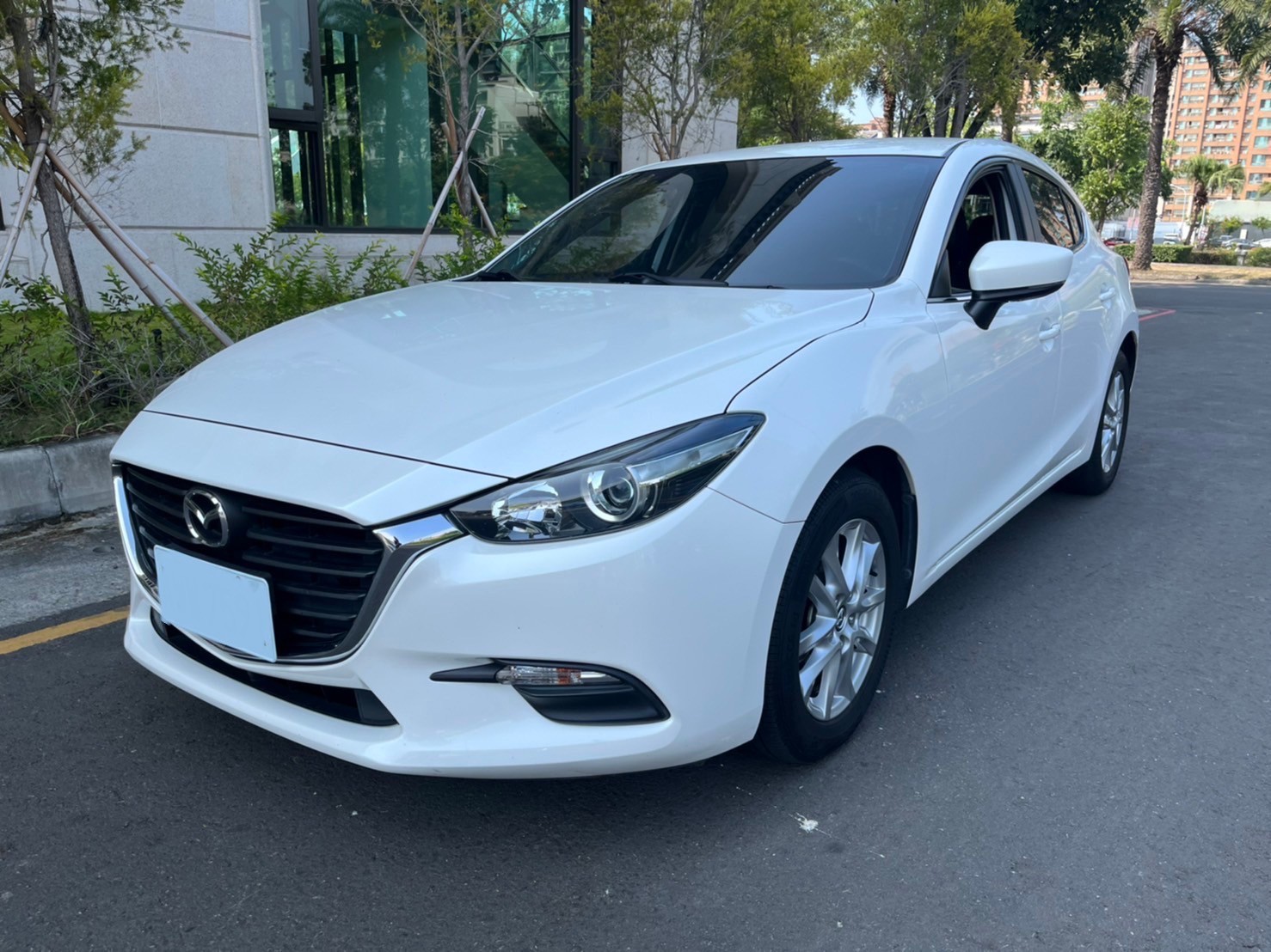 2018年MAZDA 3 尊榮進化 免鑰匙 2.0  第3張相片
