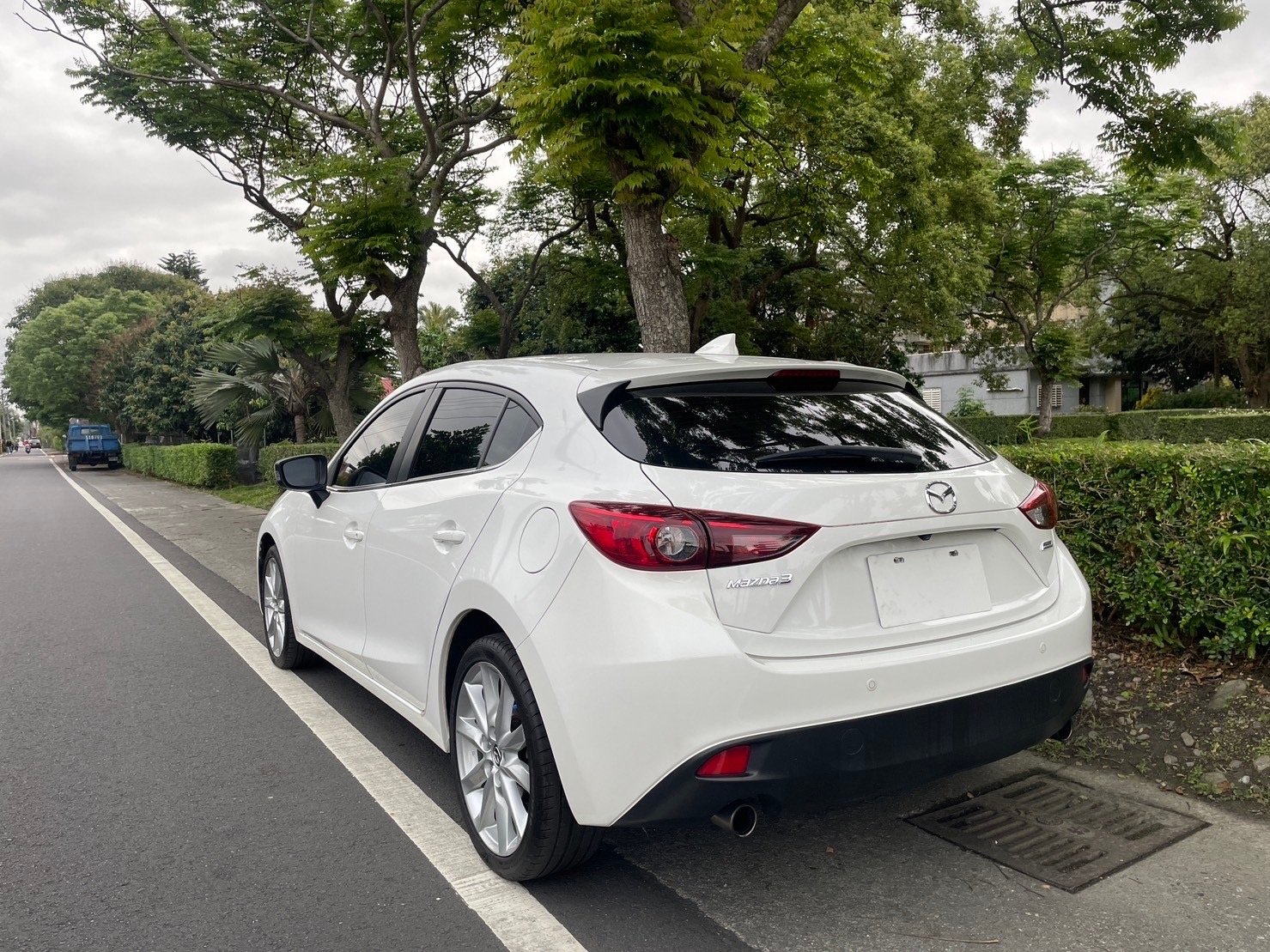 2016 MAZDA 2.0 馬三 5D 白色  第3張相片